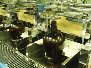 NAGATA-DONKU TYPE LIQUID FILLING MACHINE<br />(Liquid Filling Machines)